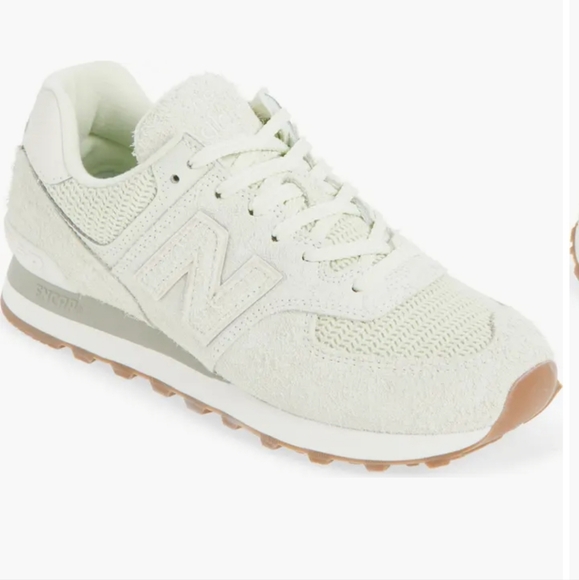 New Balance Sneakers - Picture 1 of 6